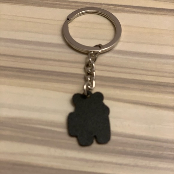 NEW 3/$15 mini AMONG US keyring - Grey/pink ears - Picture 3 of 5